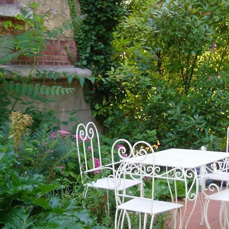 Hotell Le Clos Raymi Épernay