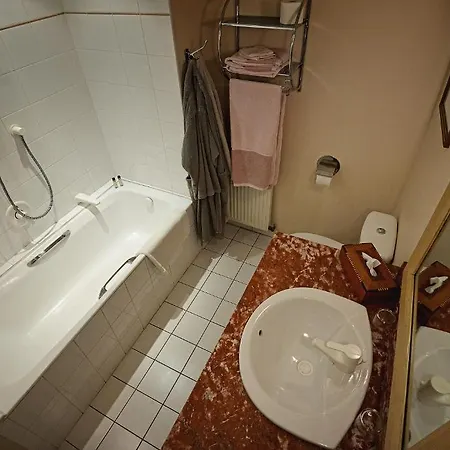 Le Clos Raymi Hotell Épernay