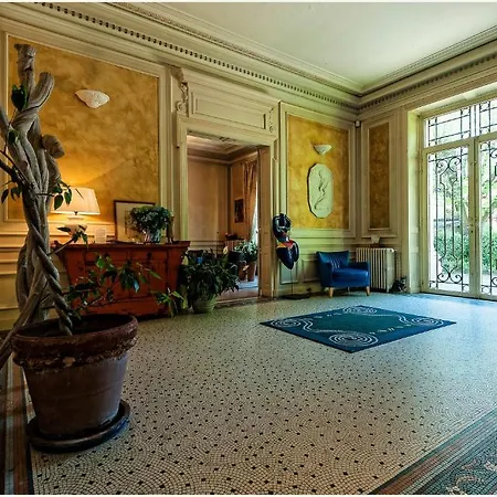 Le Clos Raymi 3* Επερνέ